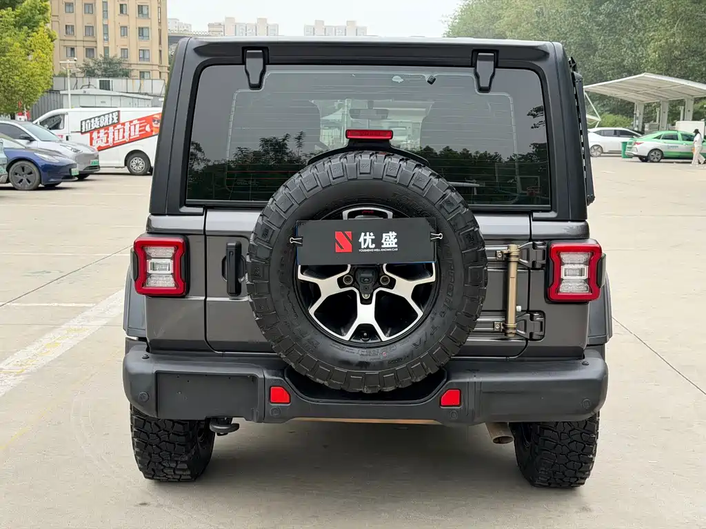 Jeep Wrangler — миниатюра 5