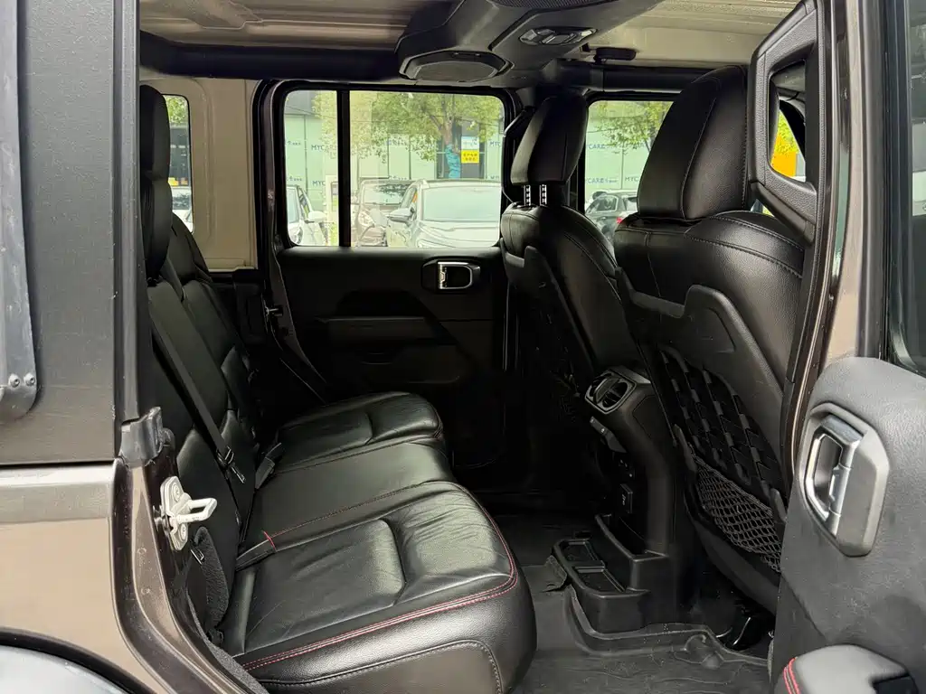 Jeep Wrangler — миниатюра 26