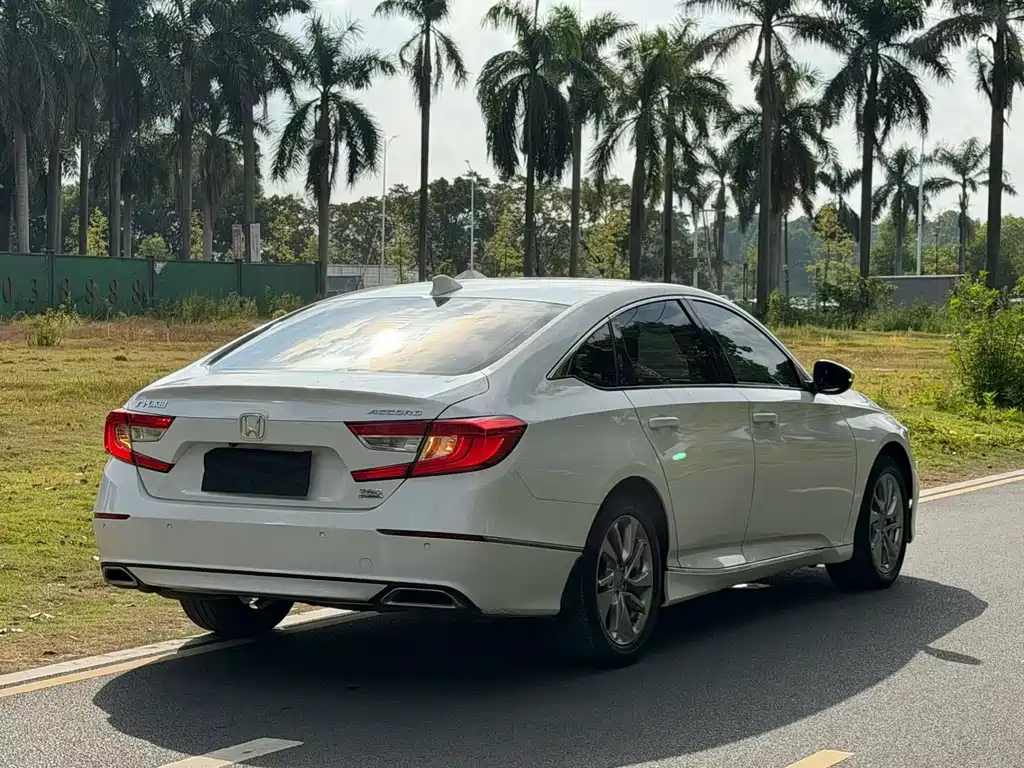Honda Accord — миниатюра 6