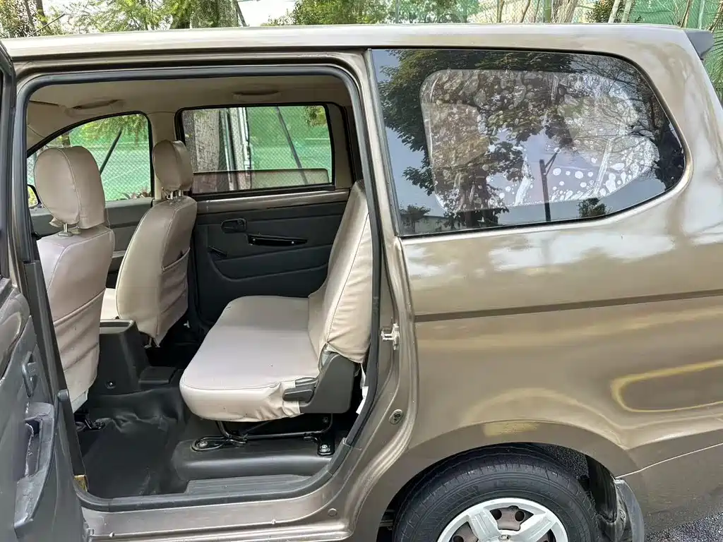 Wuling Hongguang — миниатюра 10