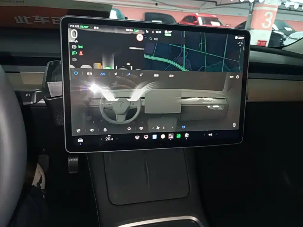 Tesla Model 3 — миниатюра 13