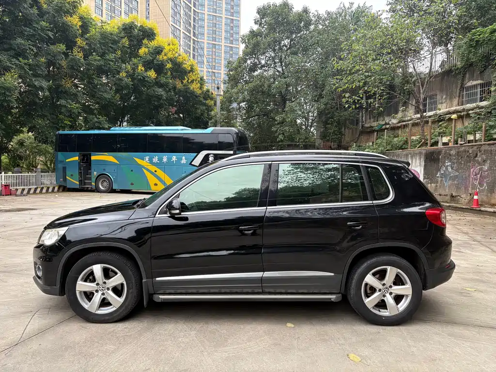 Volkswagen Tiguan — миниатюра 4