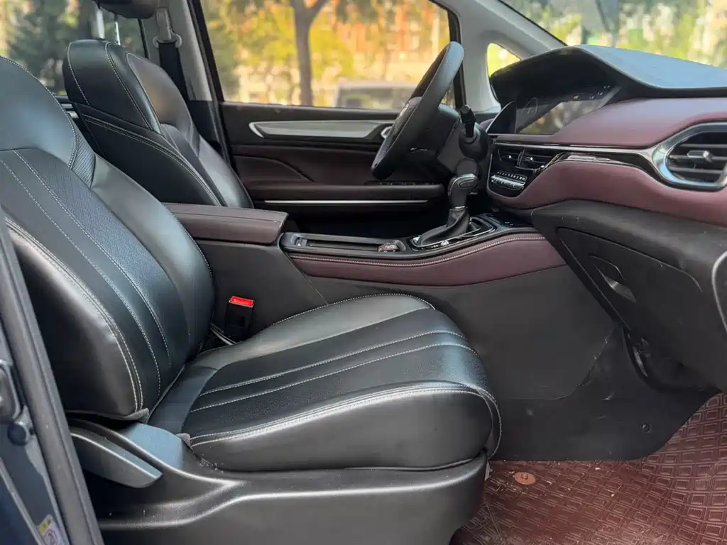 GAC Motor Trumpchi M6 — миниатюра 13