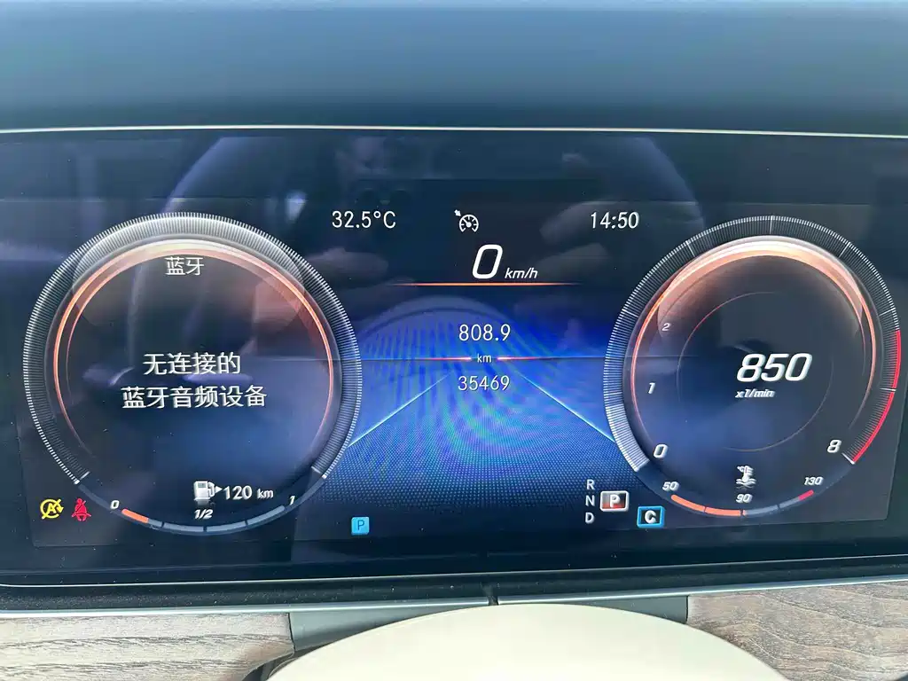 Mercedes-Benz E-Class — миниатюра 13