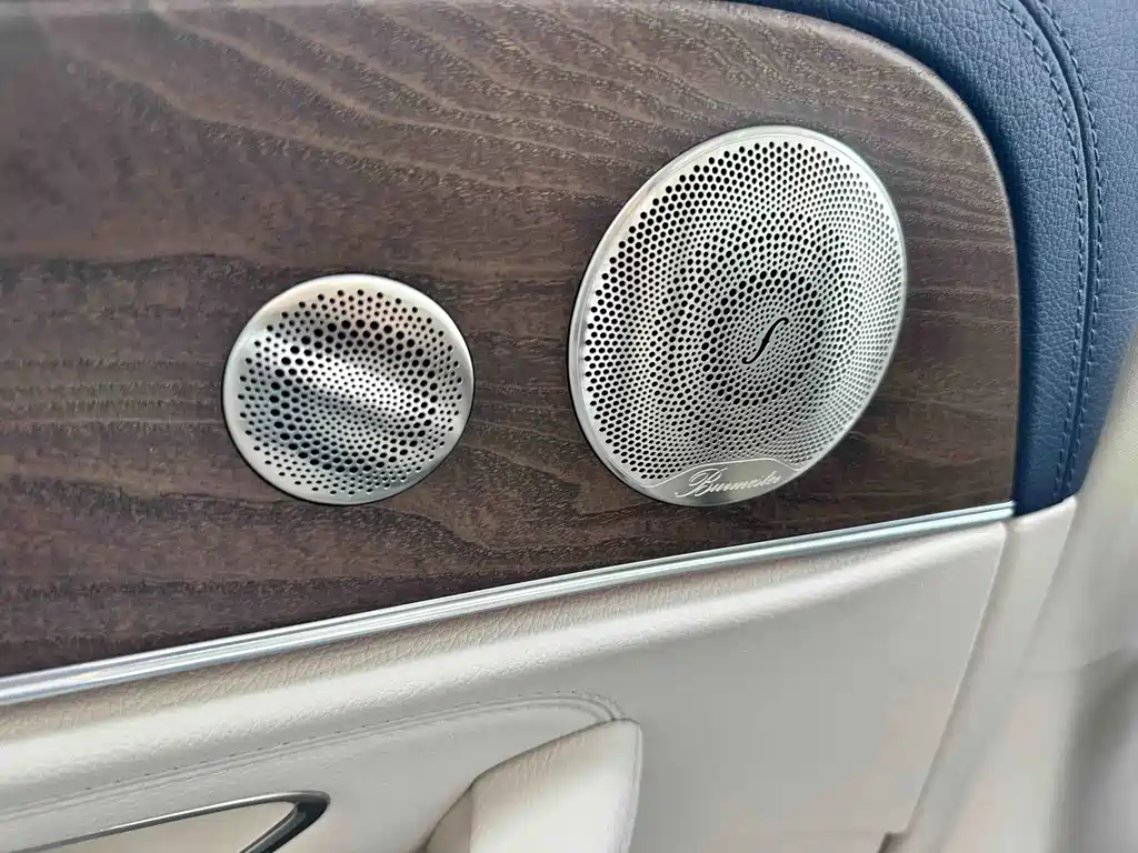Mercedes-Benz E-Class — миниатюра 17