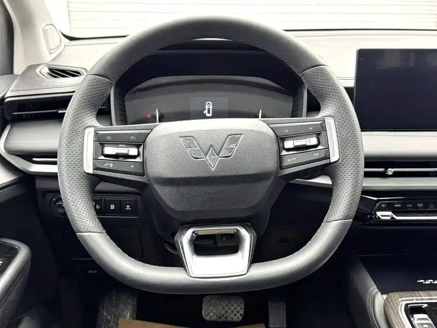 Wuling Jiachen — миниатюра 9