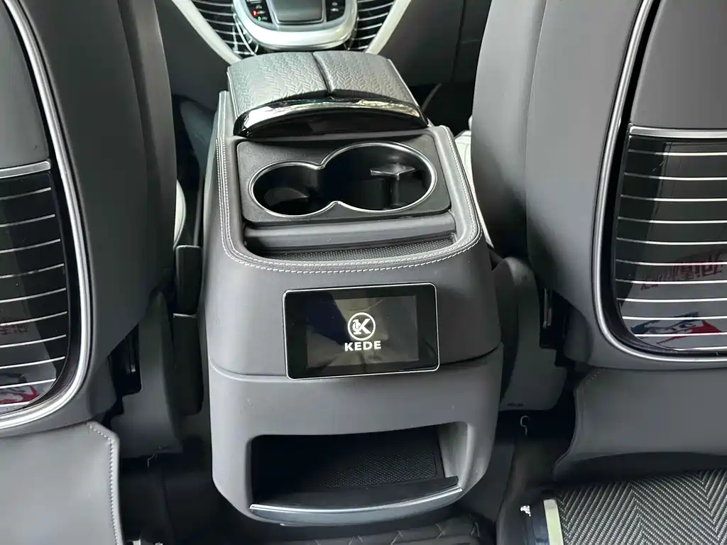 MERCEDES-BENZ V CLASS