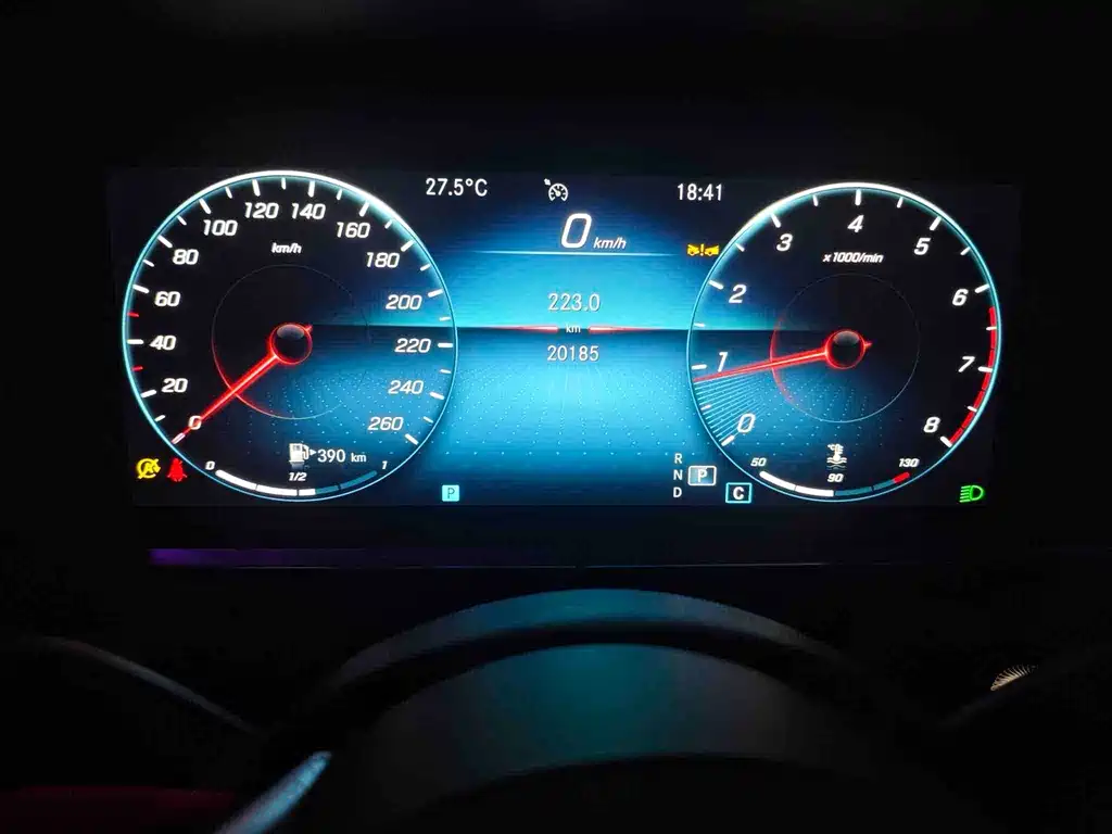 Mercedes-Benz E-Class — миниатюра 21