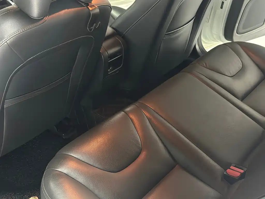Volvo V60 — миниатюра 8