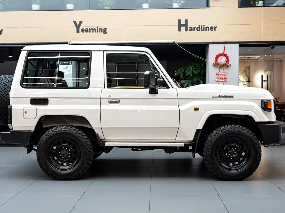 Toyota Land Cruiser — миниатюра 3