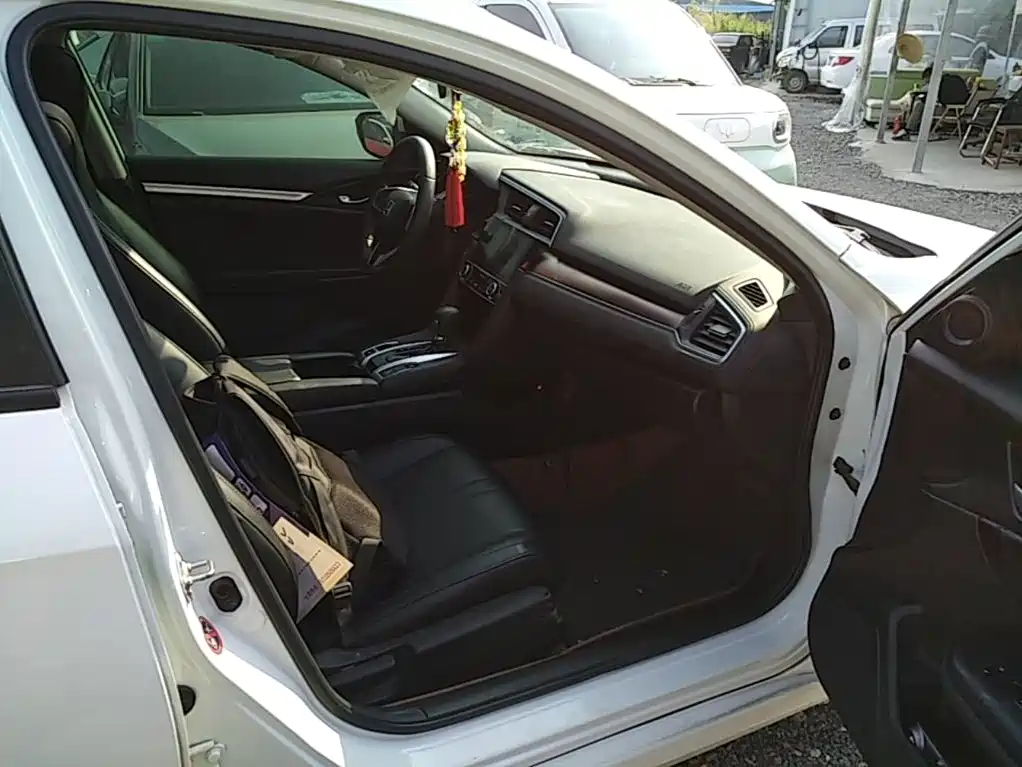 Honda Civic — миниатюра 25