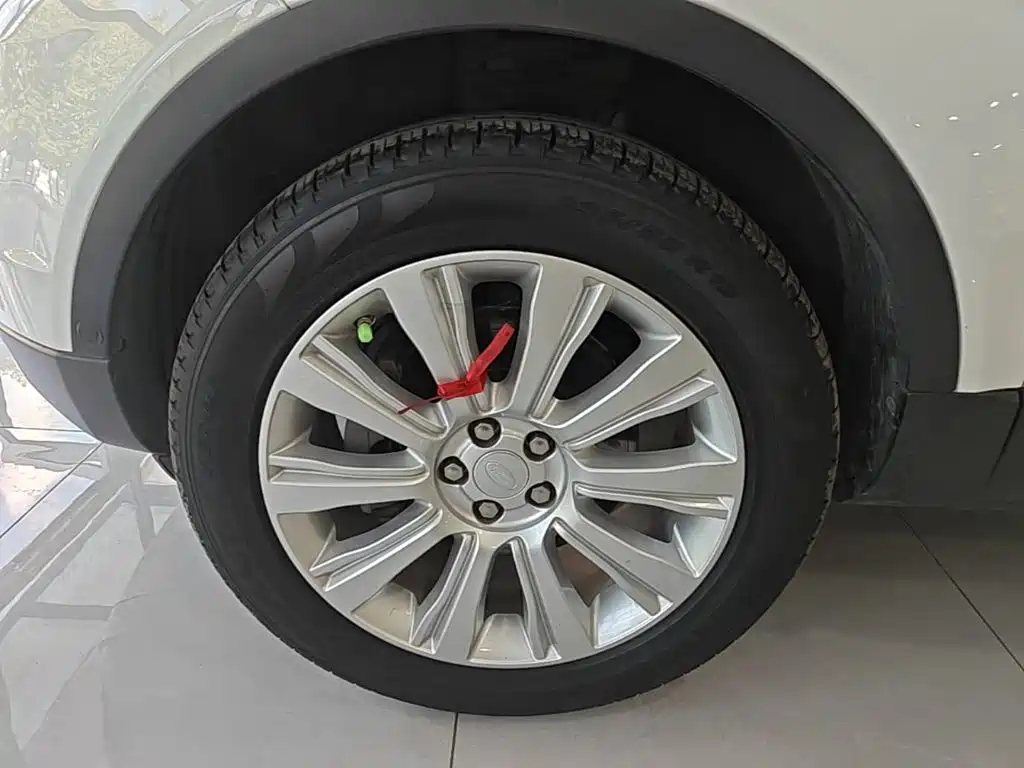 Land Rover Evoque — миниатюра 23