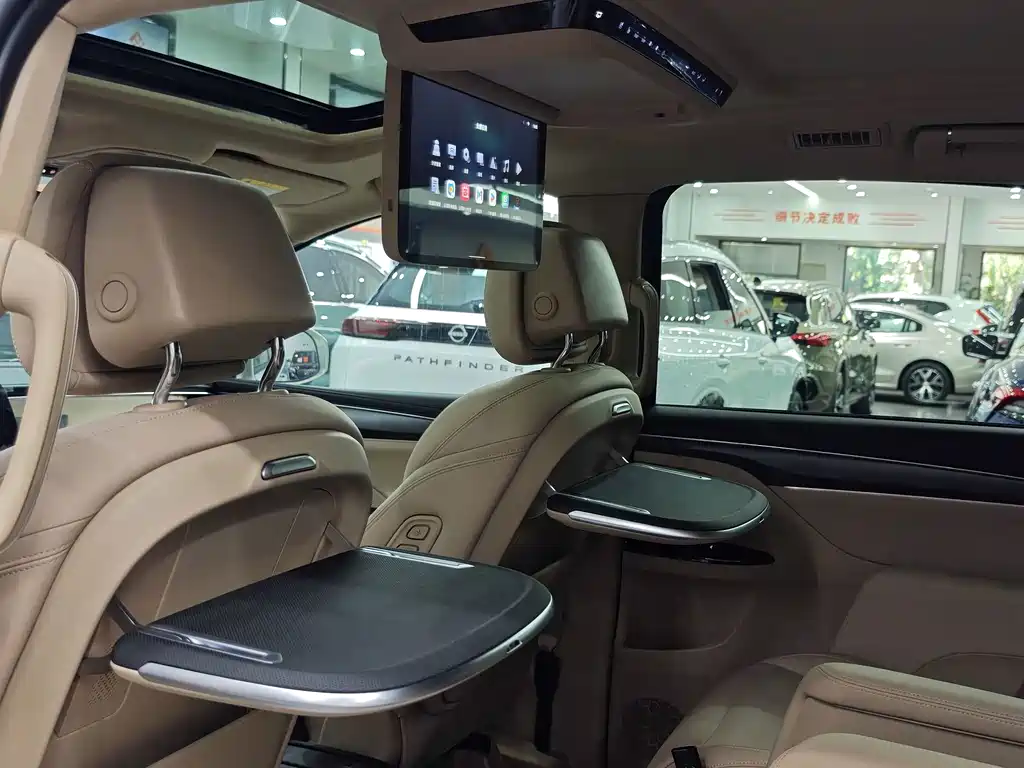 Buick GL8 Hybrid — миниатюра 16