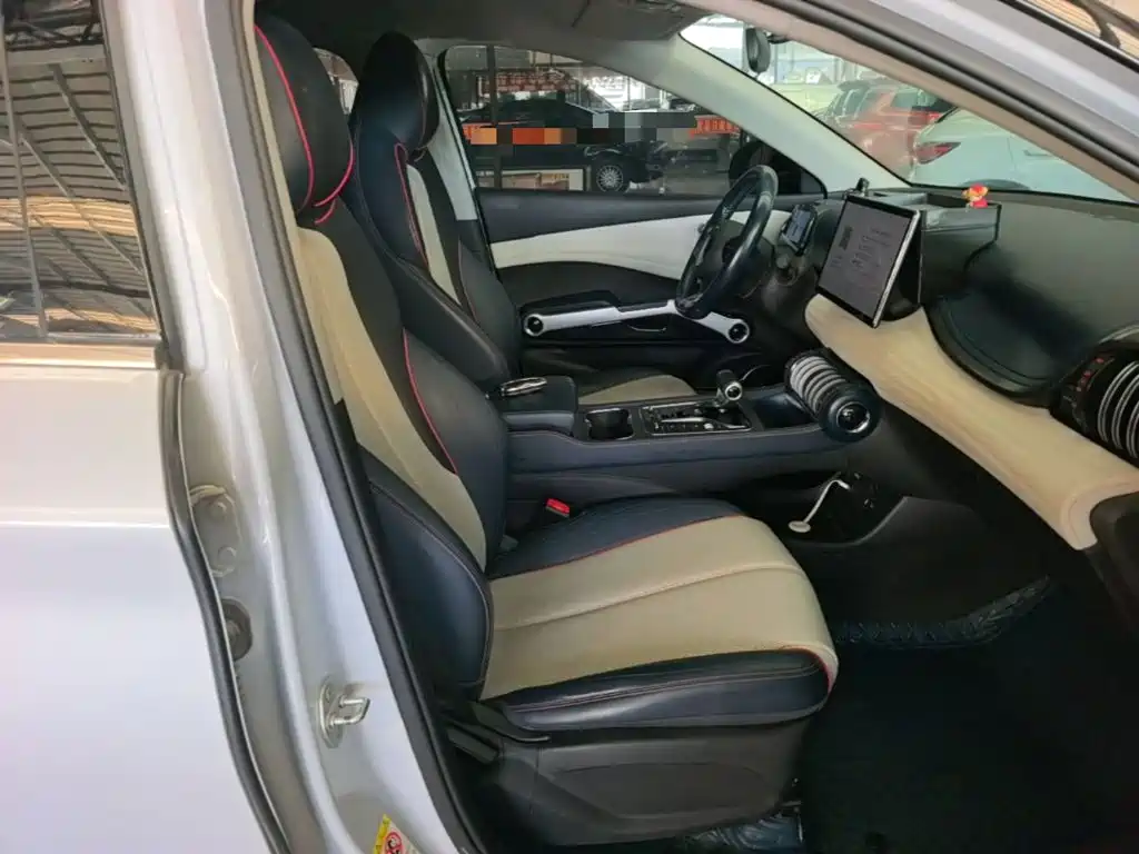 BYD Yuan Plus — миниатюра 25