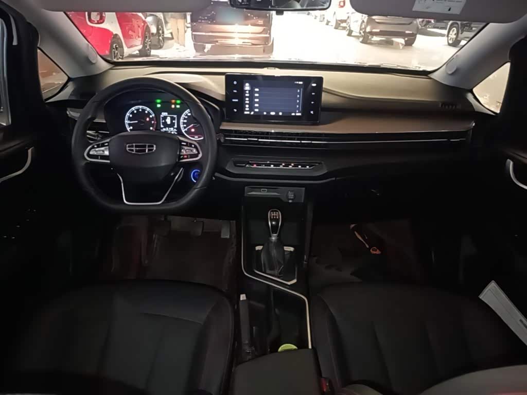 Geely Vision X3 1.5 л 2022 г. Белый, пробег 40100 км