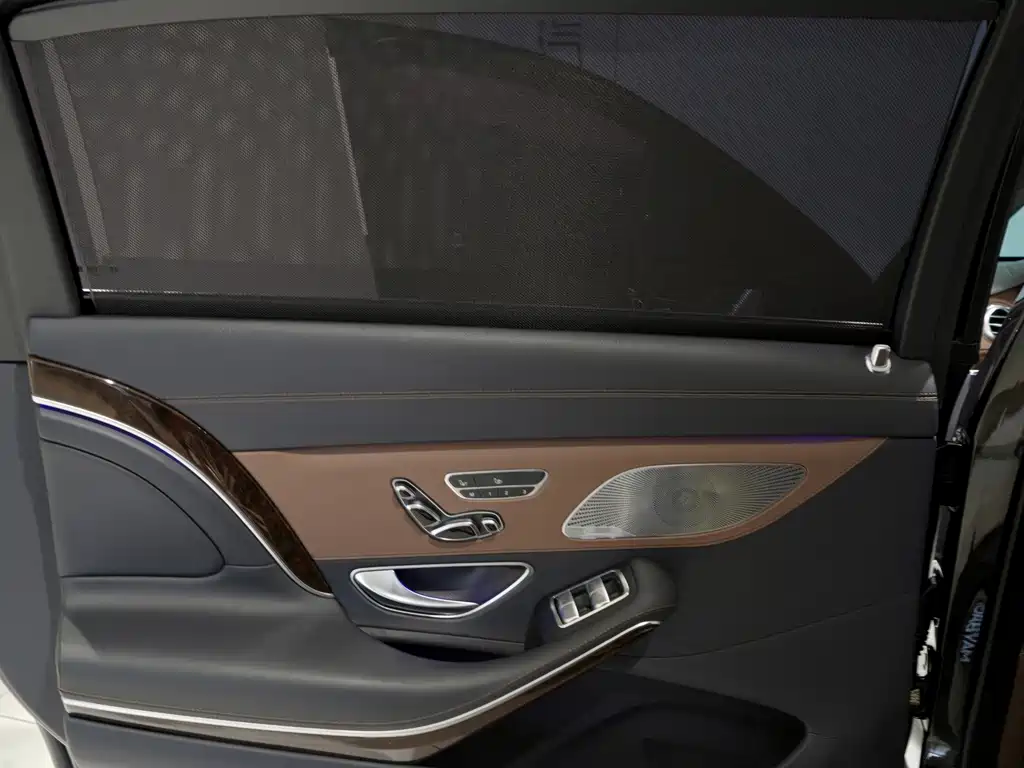 Mercedes-Benz S-Class — миниатюра 13
