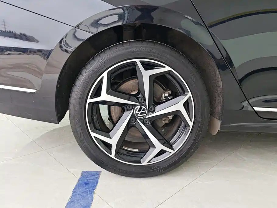 Volkswagen Passat — миниатюра 6
