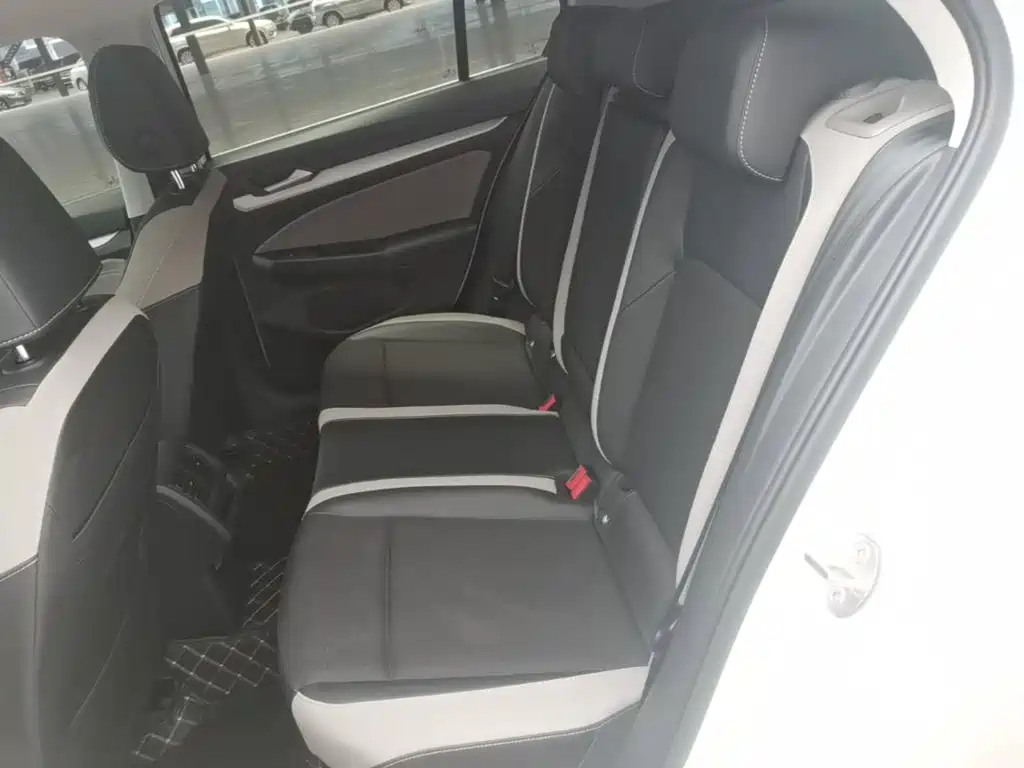 Volkswagen Golf — миниатюра 17