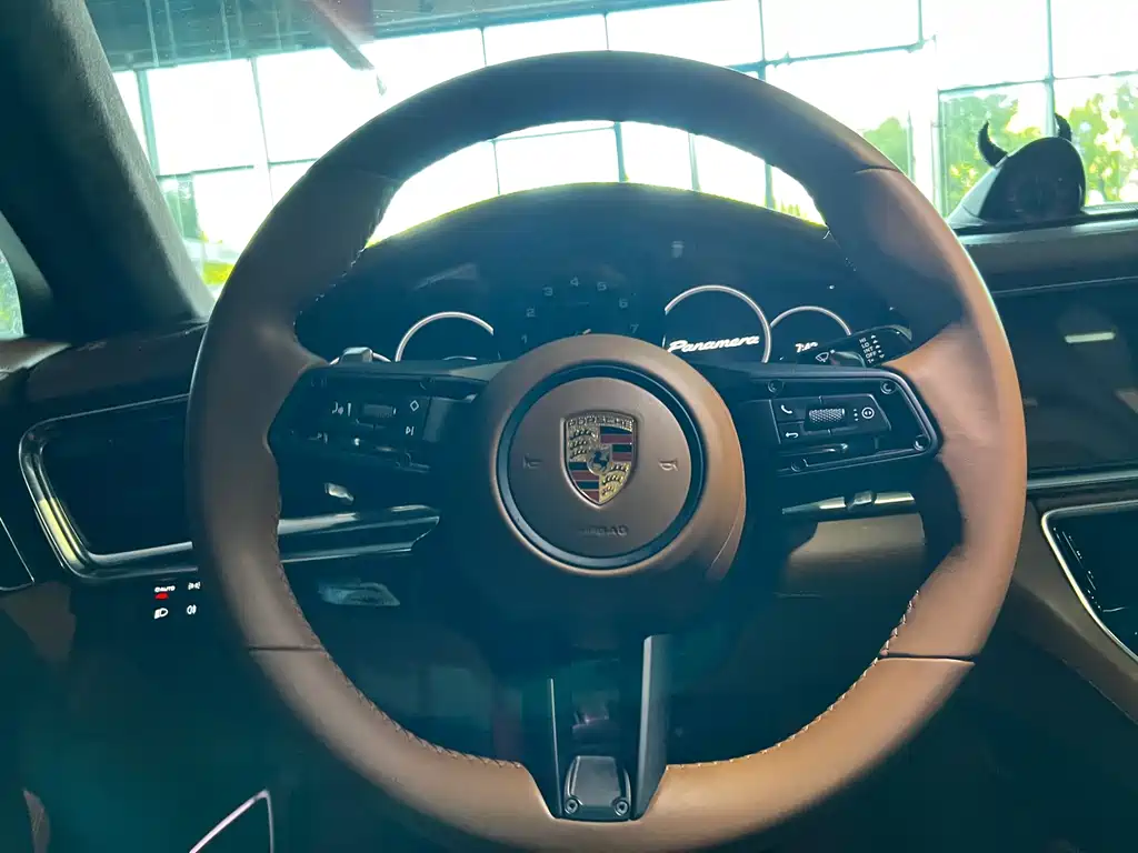Porsche Panamera — миниатюра 9