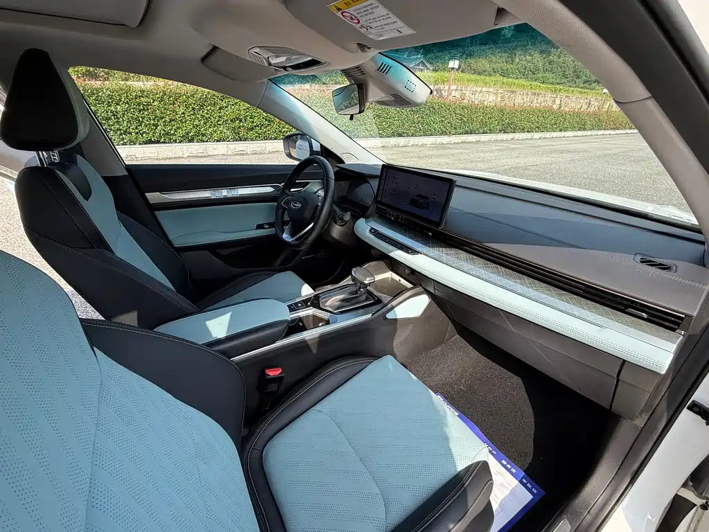 Geely Emgrand L — миниатюра 10
