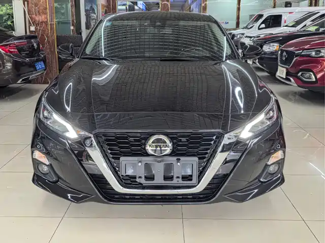 NISSAN TEANA 2020