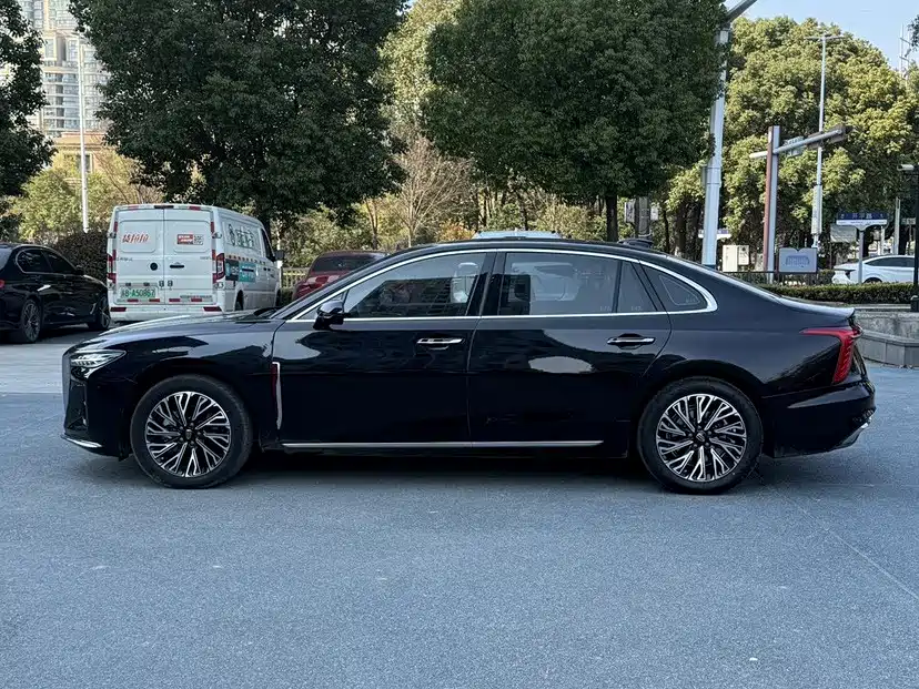 Hongqi Hongqi H5 — миниатюра 17