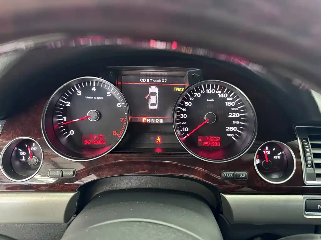 Audi A8 — миниатюра 5