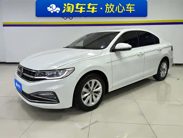VOLKSWAGEN BORA 2021