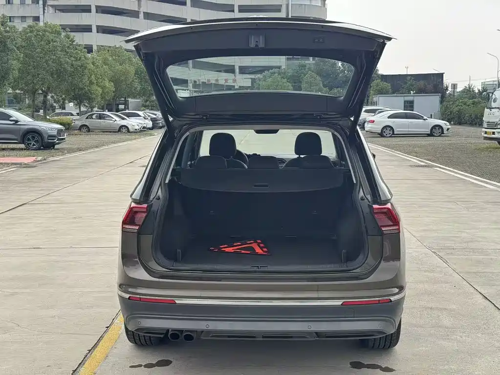 Volkswagen Tiguan L — миниатюра 9