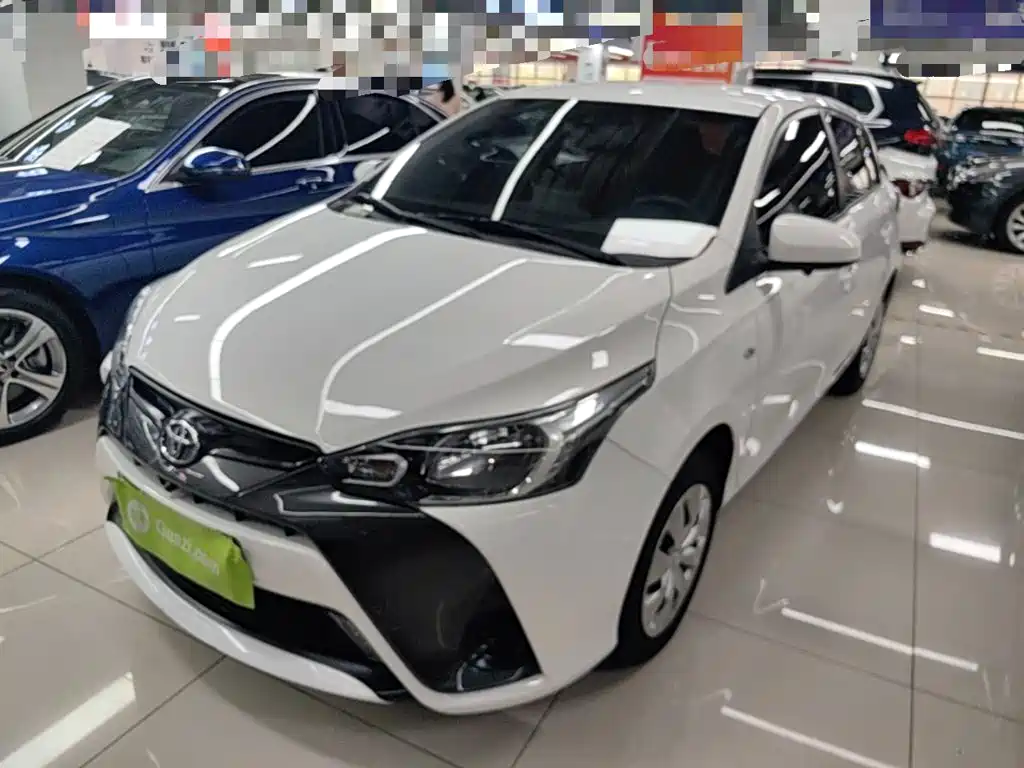Toyota Yaris L — миниатюра 2