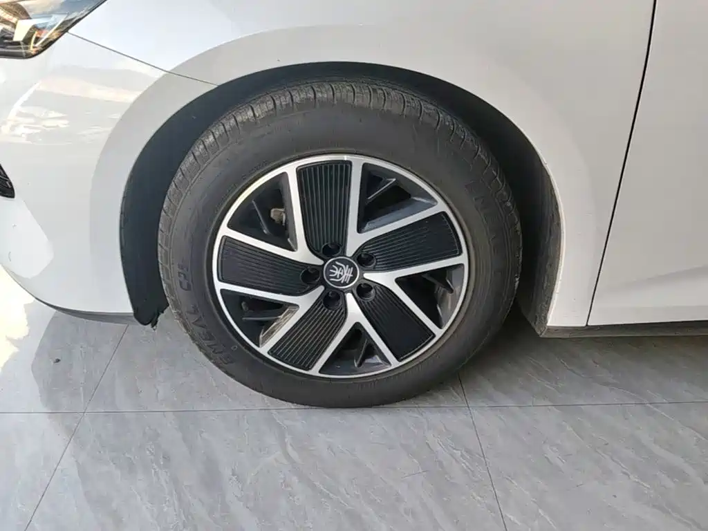 BYD Qin L — миниатюра 23