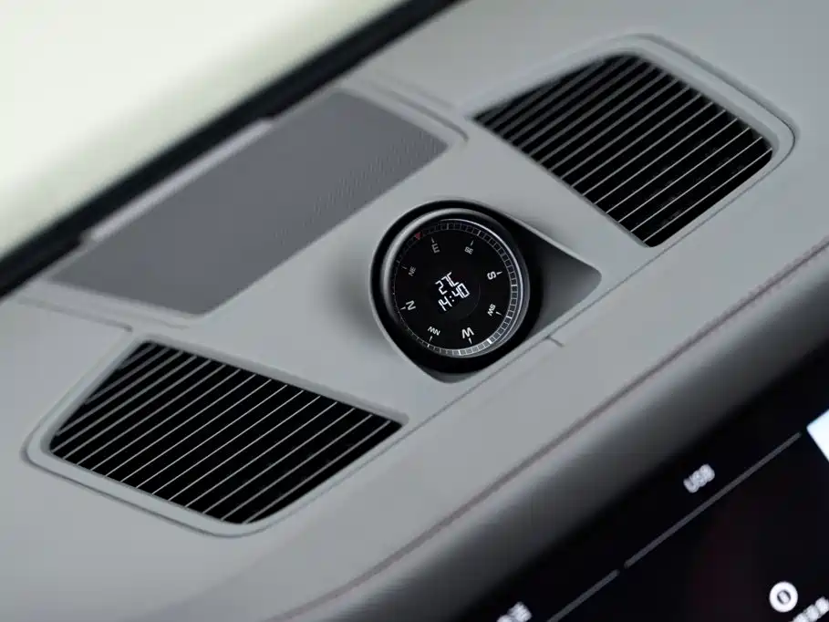 Porsche Cayenne Hybrid — миниатюра 21