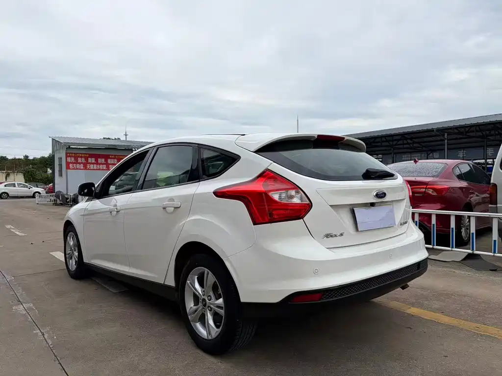 Ford Focus — миниатюра 12