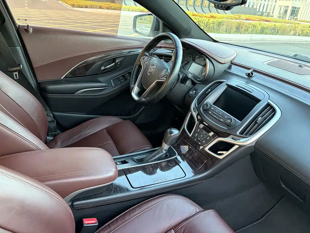 Buick LaCrosse — миниатюра 13