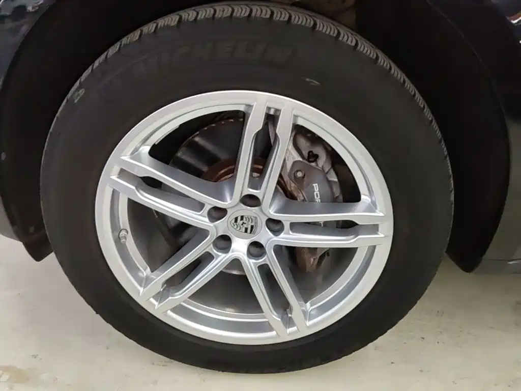 Porsche Macan — миниатюра 23