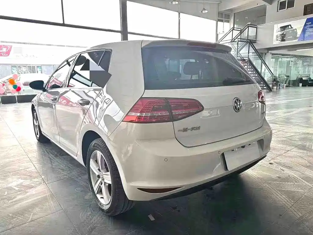 Volkswagen Golf — миниатюра 6