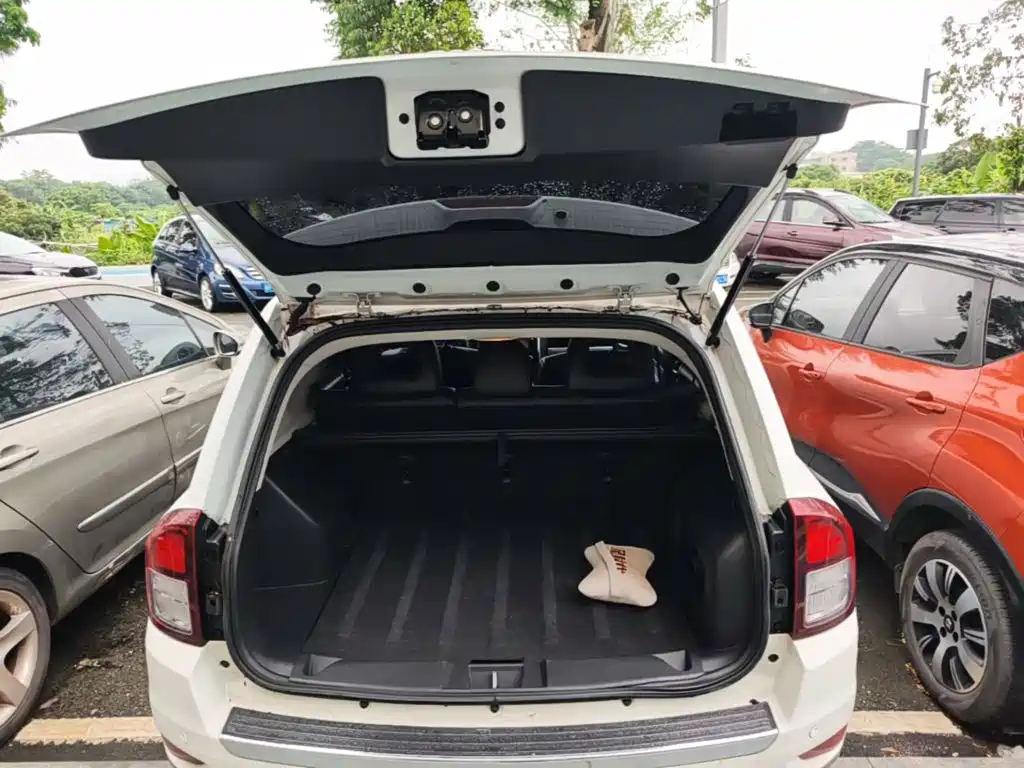Jeep Compass (Import) — миниатюра 19