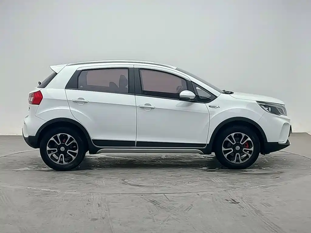 Geely Vision X3 — миниатюра 3