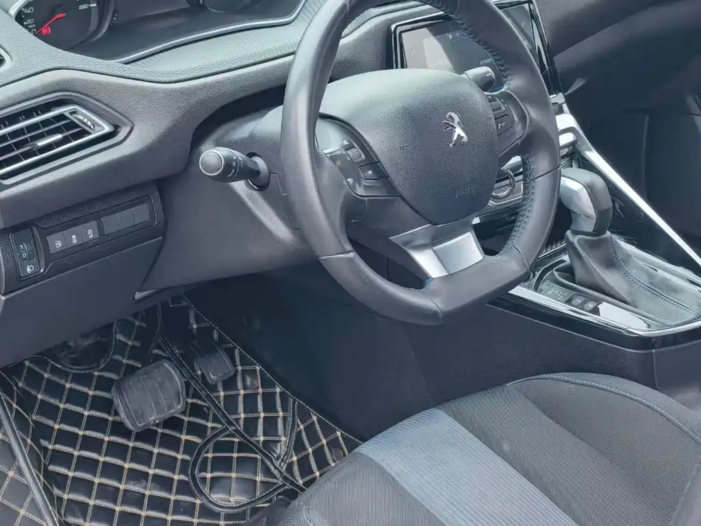 Peugeot 308 — миниатюра 7