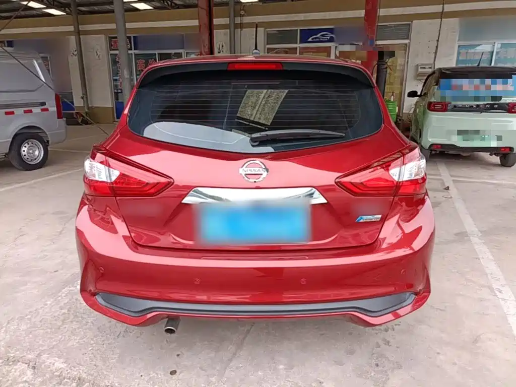 Nissan Tiida — миниатюра 6