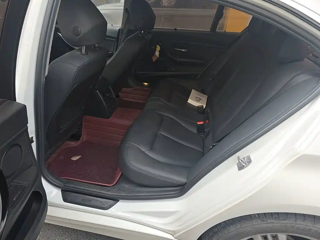 BMW 3 Series — миниатюра 17