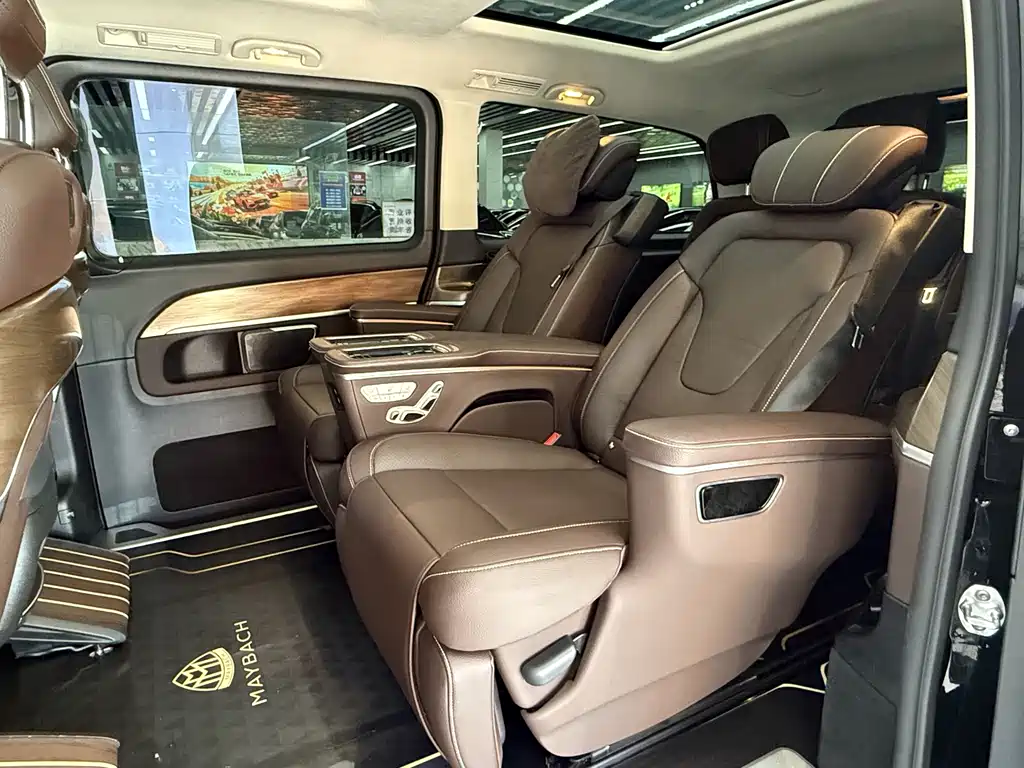 Mercedes-Benz V-Class — миниатюра 23