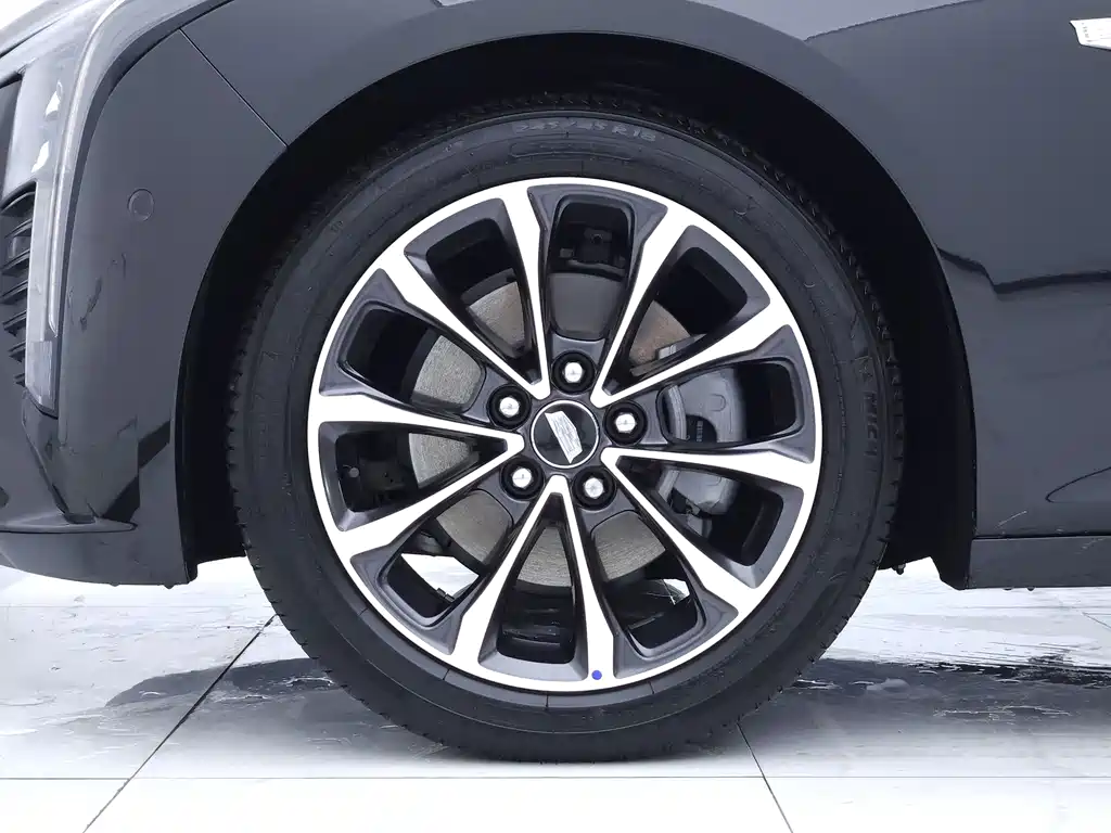 Cadillac CT5 — миниатюра 16