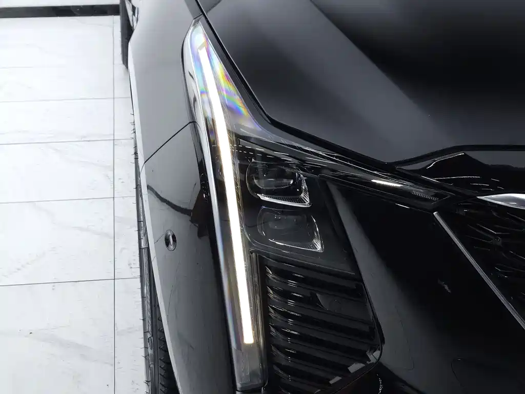 Cadillac CT5 — миниатюра 17