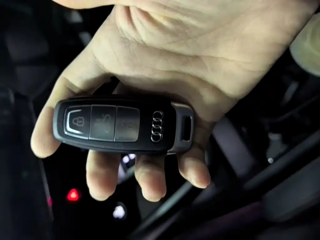 Audi Q4 e-tron — миниатюра 9