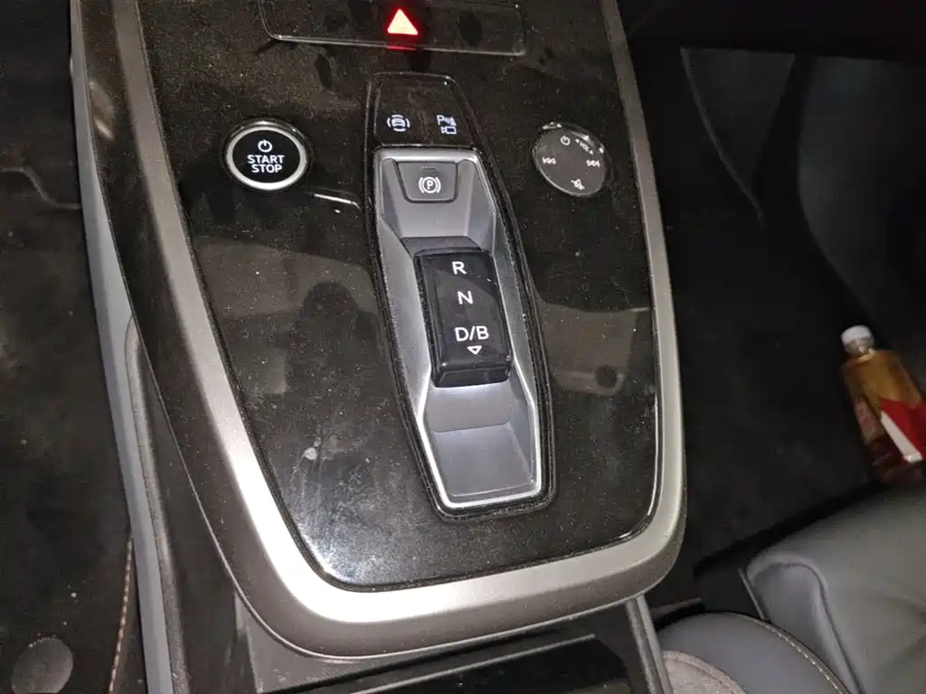Audi Q4 e-tron — миниатюра 14