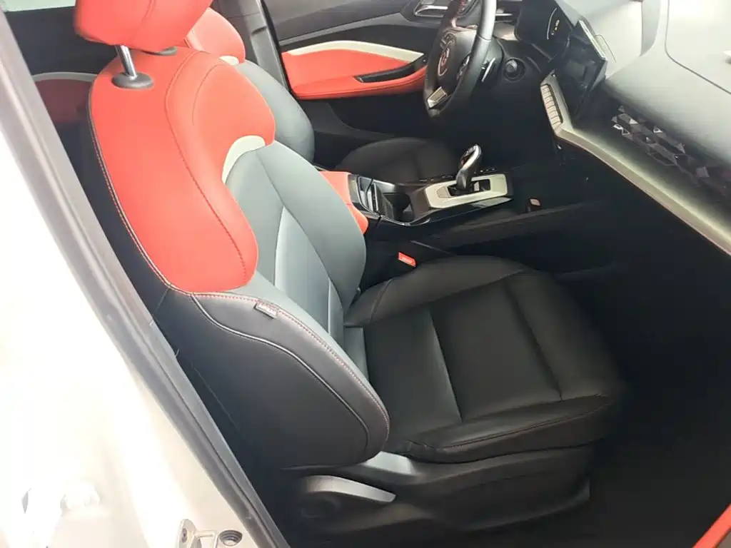 MG MG5 - фото 25