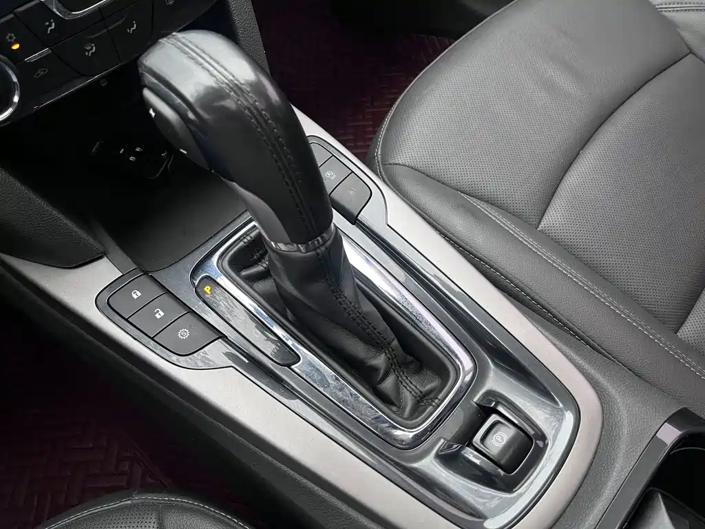 Chevrolet Malibu — миниатюра 16