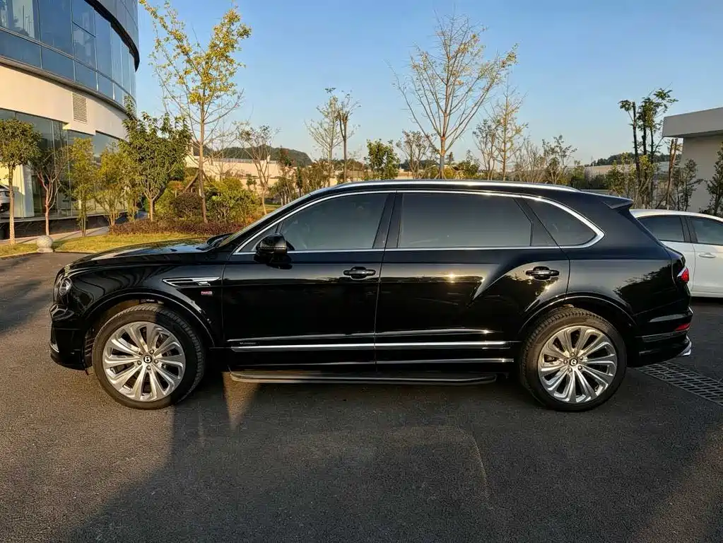 Bentley Bentayga — миниатюра 2