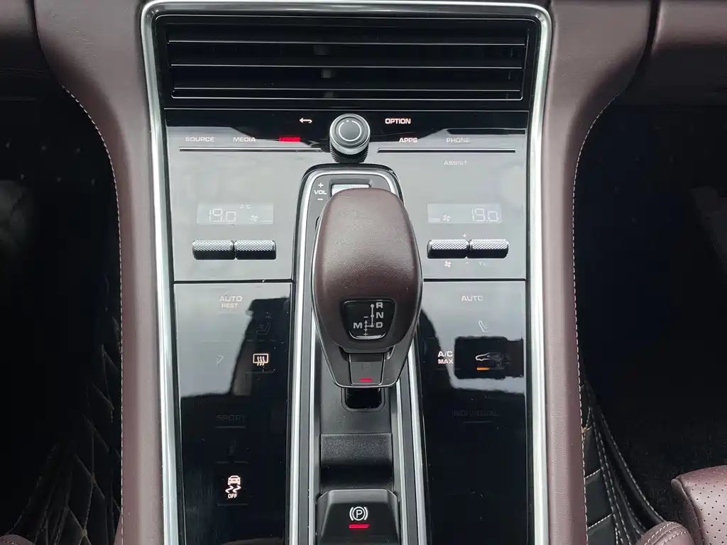 Porsche Panamera — миниатюра 16
